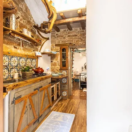 Sa dommu de su maistru 'e linna_SA MOLA_ Baunei Extérieur photo