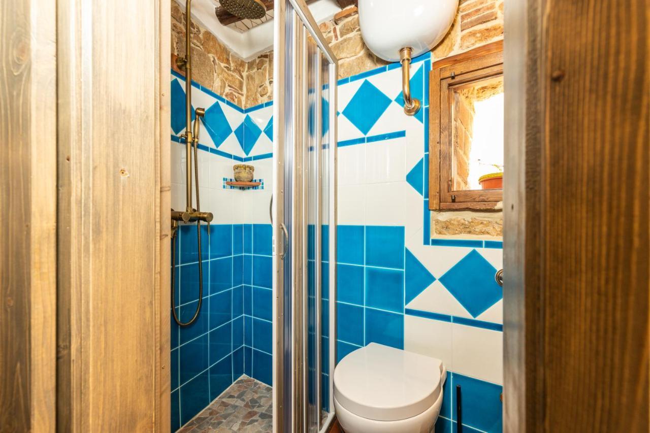 Sa Dommu De Su Maistru 'e Linna_sa Mola_ Appartement Baunei
